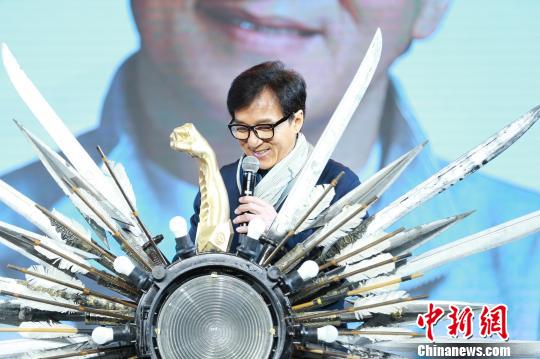 “成龍寶藏”登陸上海成龍變身“環保明星”