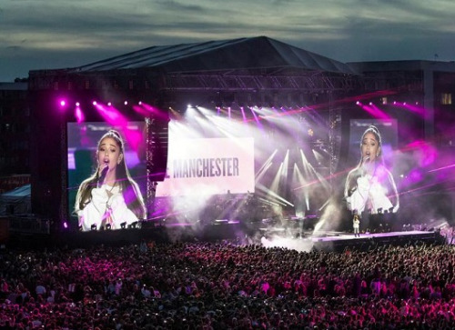 演出現場。圖片來源:路透社