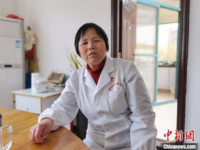 盲人中醫(yī)師的善舉:資助學(xué)生587人捐款454萬