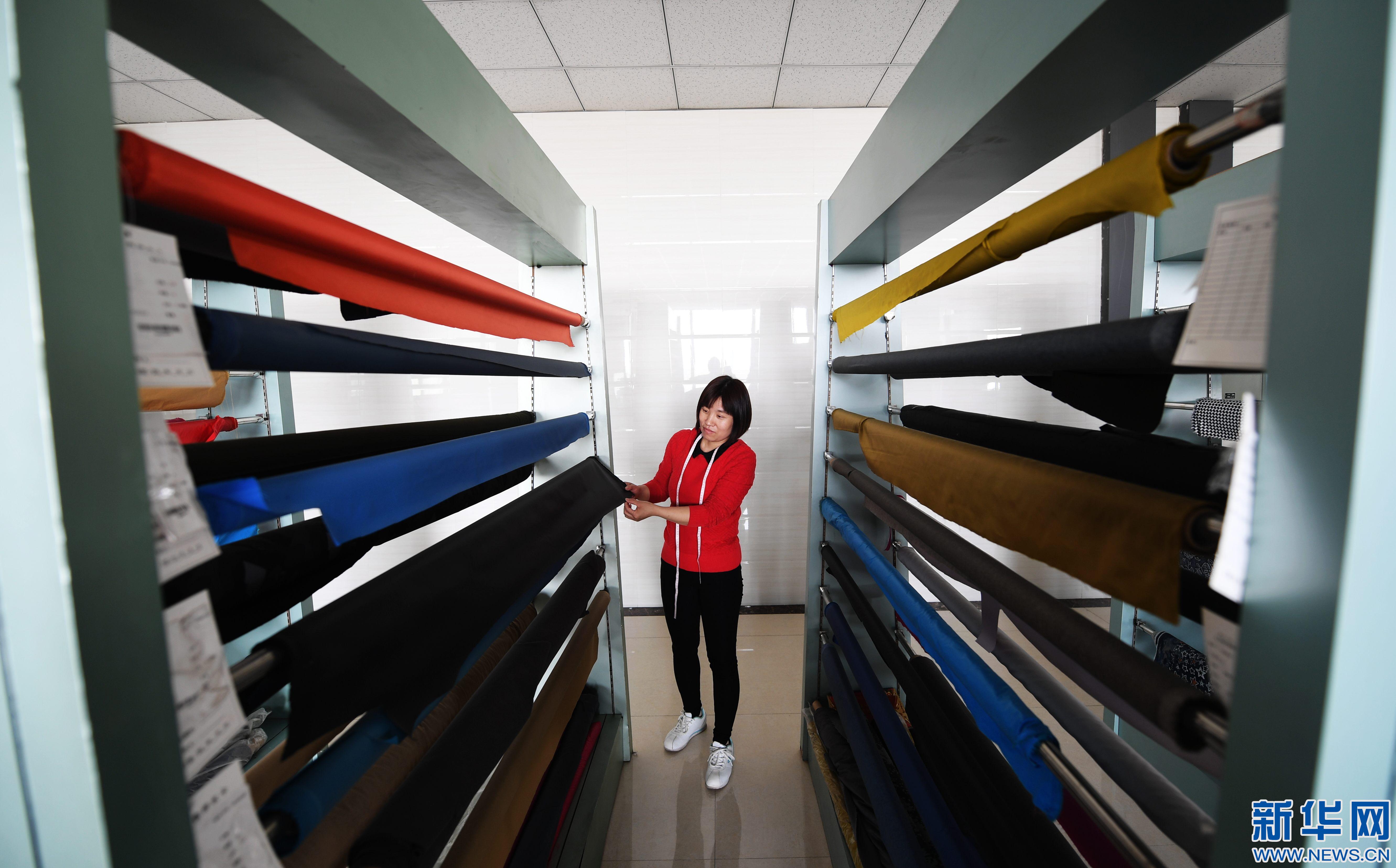 河北容城:產業升級助力服裝企業煥發新活力 河北容城:產業升級助力服裝企業煥發新活力