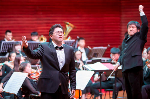 鄭州西亞斯學院舉辦“不忘初心、牢記使命”主題教育專場交響音樂會