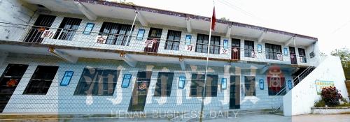 不舍爺爺和老師 淇縣小學(xué)生堅守“兩個人的學(xué)校”