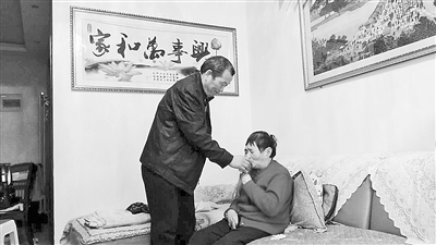 你若不離不棄 我必生死相依 巷陌里的伉儷情深