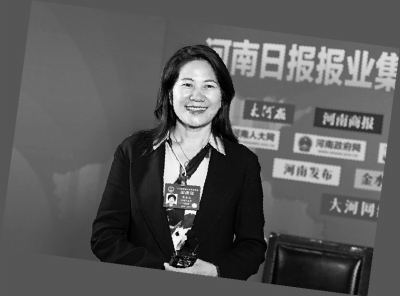 三八節里看看8位女性全國人大代表的“柔與剛”