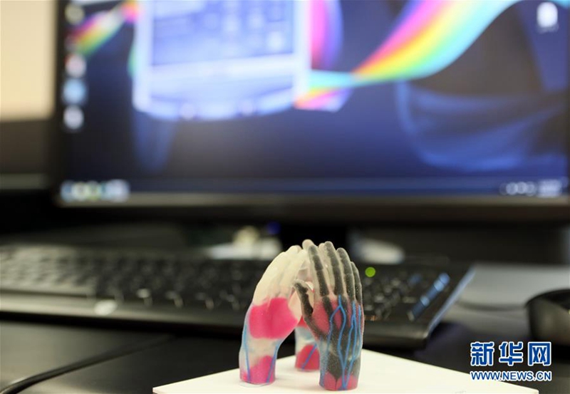 W(xu)Sӡg(sh)Č(sh)(yn)չʾӡģͣ419Քz 419գW(xu)Sӡ3Dӡg(sh)Č(sh)(yn)_ĻԓУcһt(y)ԺSӡg(sh)аl(f)Č(do)(dng)}ֲg(sh)ģMϵy(tng)Ҳͬr(sh)áAӛ i z