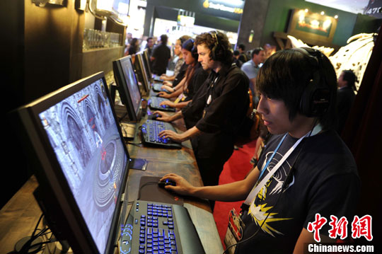 華媒:學習玩樂相結合 澳半數學生在校玩電子游戲