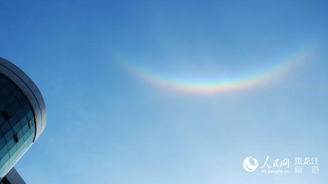 5月7日,哈爾濱晴空現彩虹。陶鋼 攝