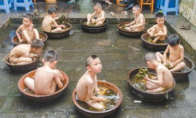 人民日報盤點各地過端午習俗:秭歸端午比年大