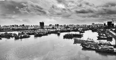 臺風“鯨魚”來襲 瓊州海峽停航