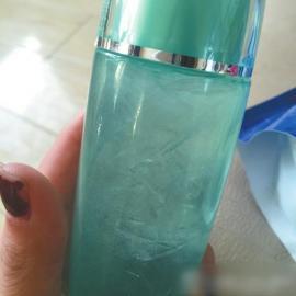 女子網(wǎng)購化妝品 快遞到手已結(jié)冰(圖)