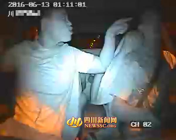 男子叫囂“老子的案子夠判50年” 一查真有前科 男子叫囂“老子的案子夠判50年” 一查真有前科