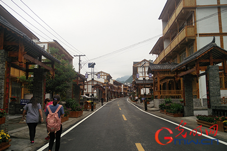 【網(wǎng)絡(luò)媒體走轉(zhuǎn)改】返鄉(xiāng)創(chuàng)業(yè)造就大變化 共同打造西部最美鄉(xiāng)村