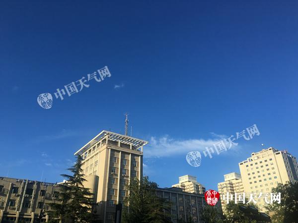 立秋日北京高溫依舊 周三起多雷雨氣溫降至30℃以下