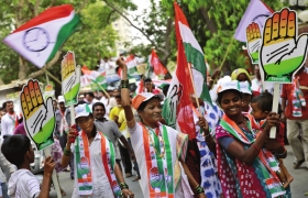 4月7日,印度孟買,國大黨的支持者正在參加一個競選集會。圖/IC